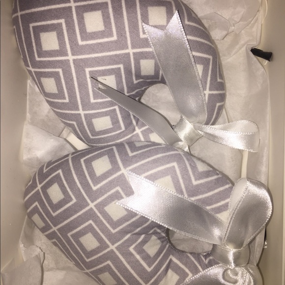 SHOE ACCESSORIES - Picture 6 of 6